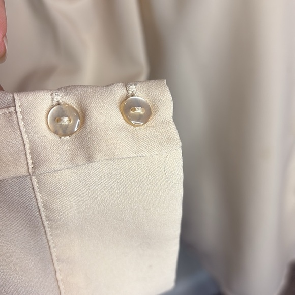 Sparkle & Fade Cream Cold Shoulder Long Sleeve Top. Medium - Picture 3 of 10